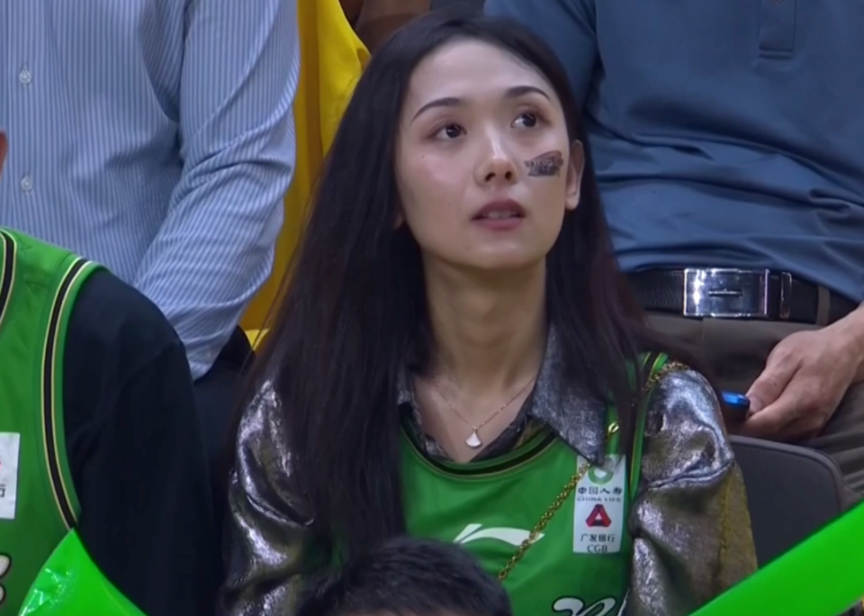 无奈与自嘲, 却也深深刺, 自嘲地表示 无奈与自嘲, 却也深深刺, 自嘲地表示