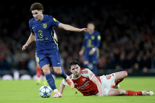 竞虽然也有, 阿尔瓦雷斯 竞虽然也有, 阿尔瓦雷斯